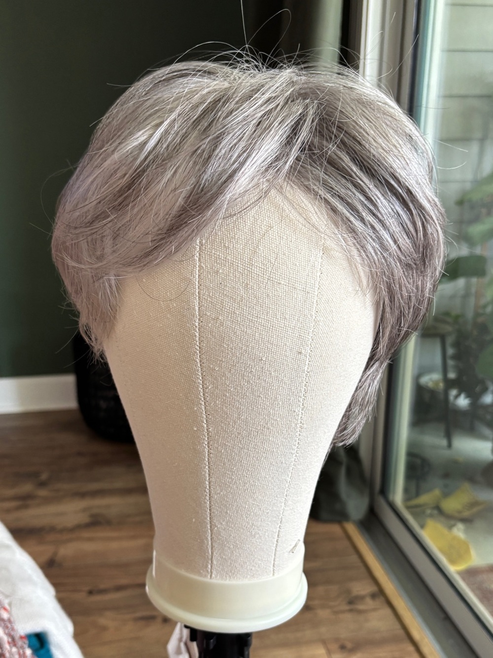 Noriko Sky wig in sandstone